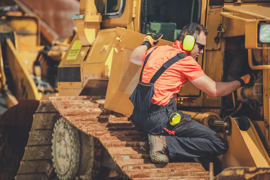 How to Maximize the Lifespan of Your Heavy Equipment West Palm Beach, FL How to Maximize the Lifespan of Your Heavy Equipment West Palm Beach, FL