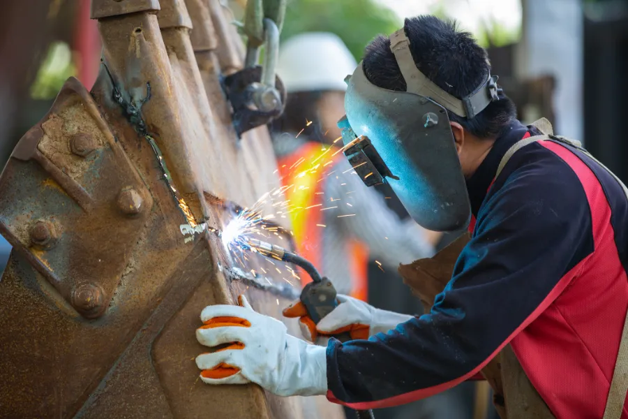 How to Maximize the Lifespan of Your Heavy Equipment in West Palm Beach, FL How to Maximize the Lifespan of Your Heavy Equipment in West Palm Beach, FL